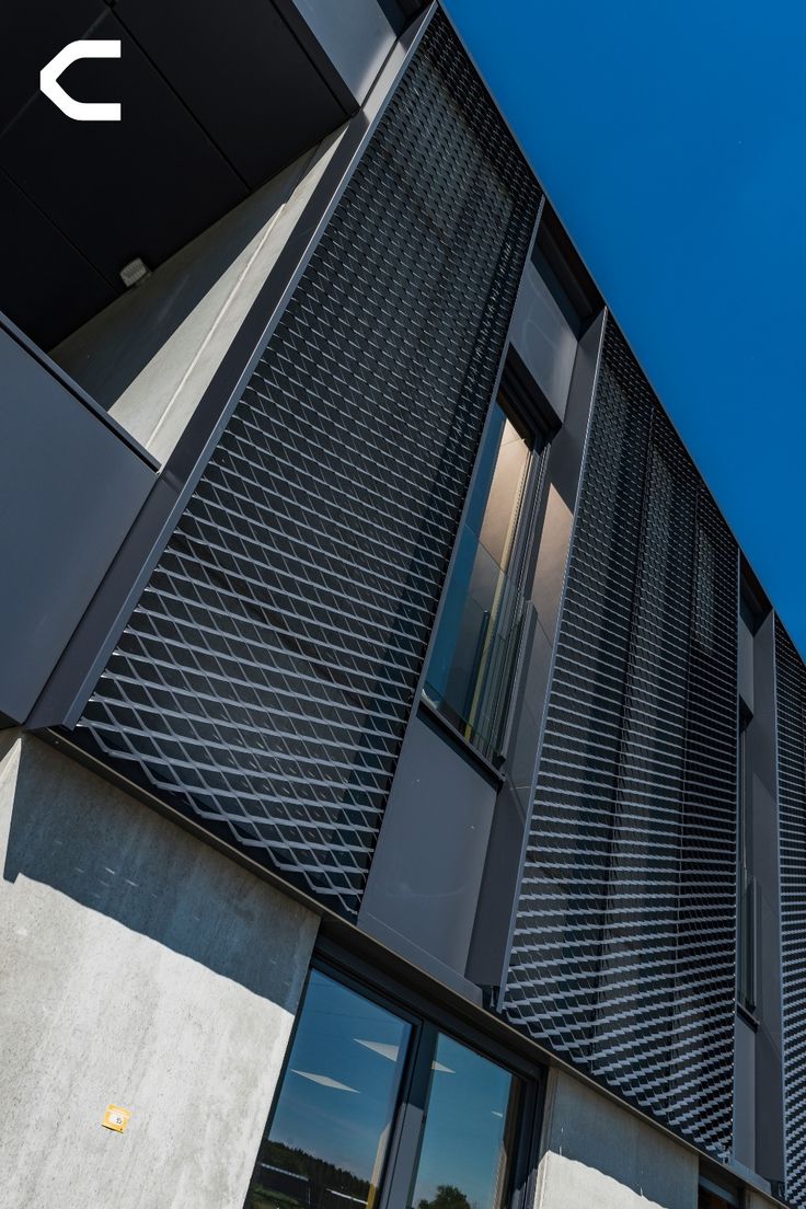Expanded metal mesh facade